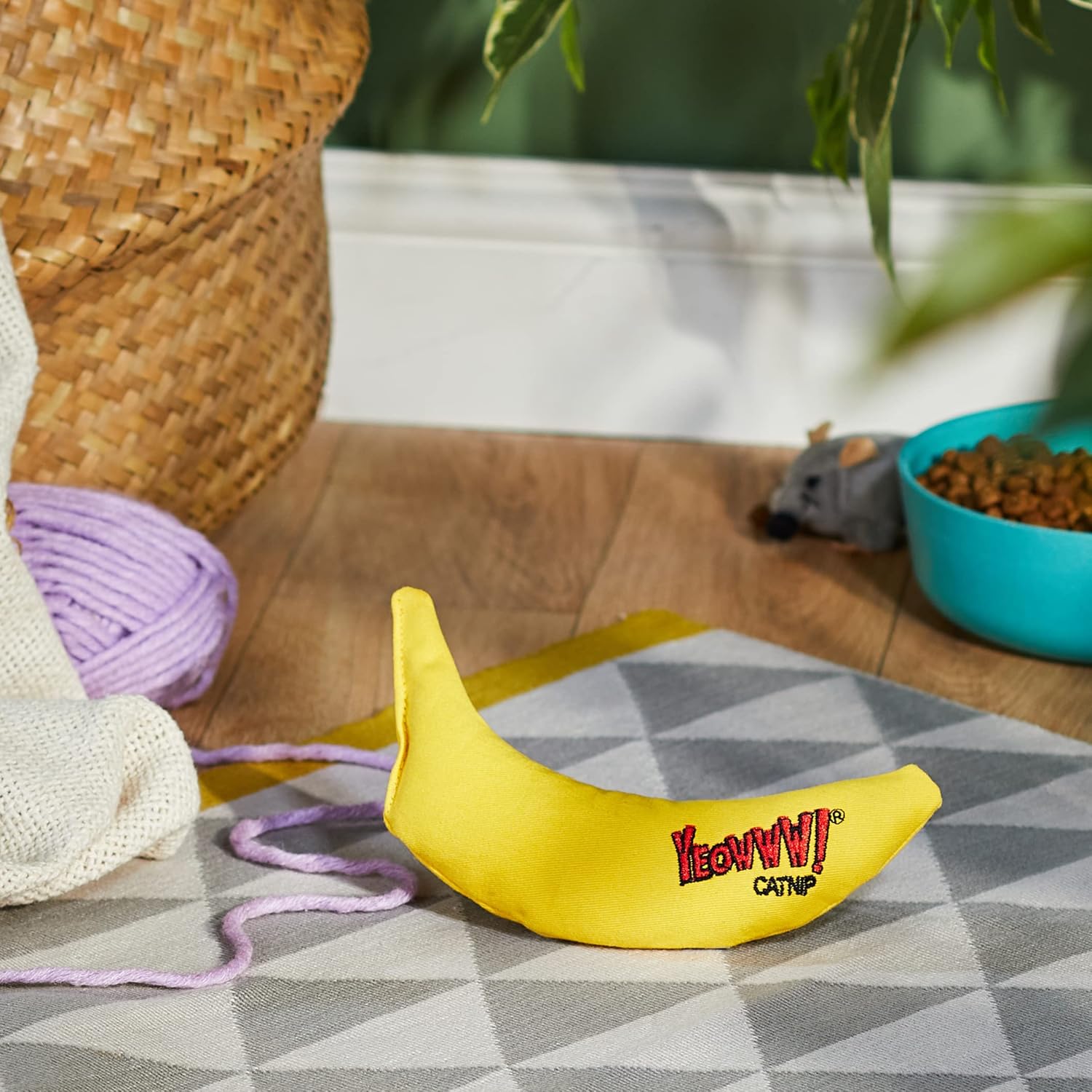 Yeowww Banana Singles Cat Toy | PetNestUK