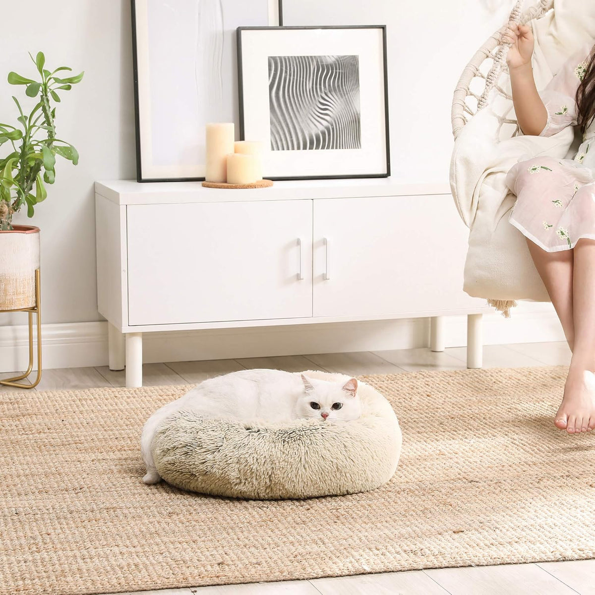 Feandrea Plush Donut Pet Bed